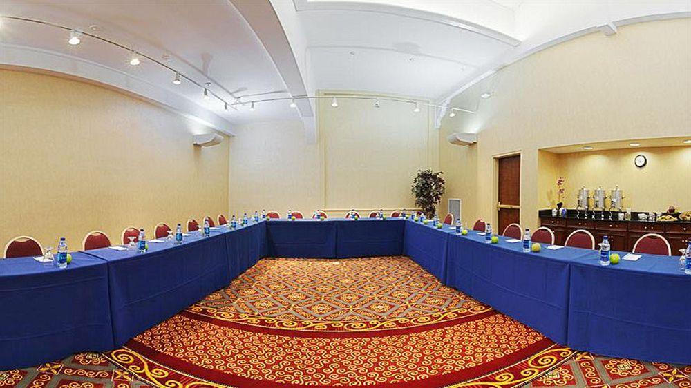Residence Inn By Marriott Cleveland Downtown Bagian luar foto