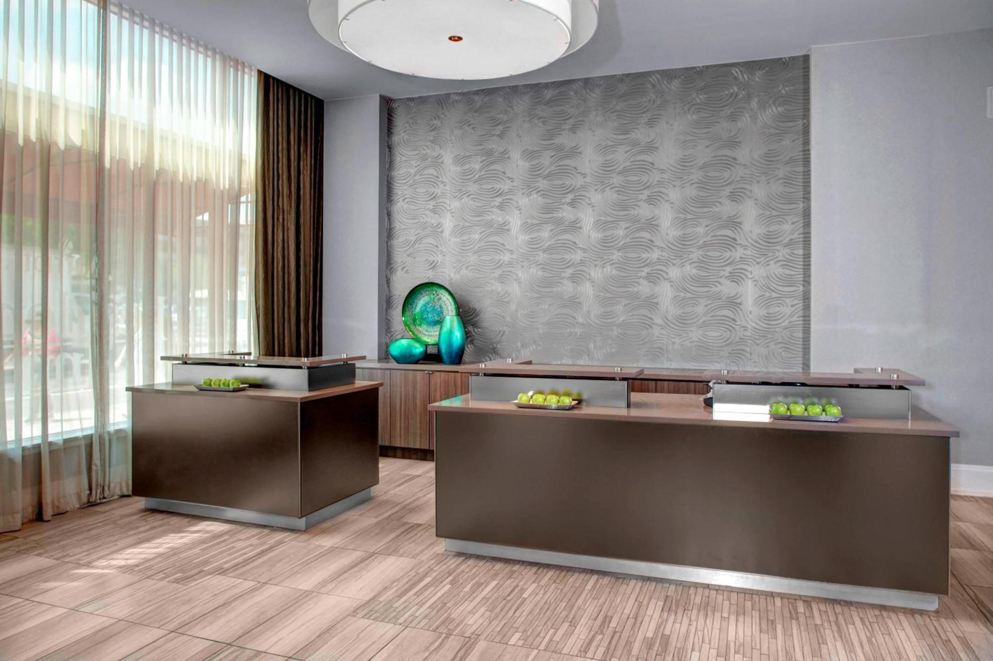 Residence Inn By Marriott Cleveland Downtown Bagian luar foto