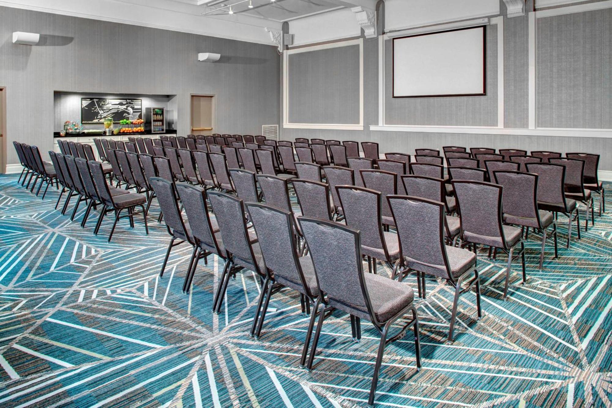 Residence Inn By Marriott Cleveland Downtown Bagian luar foto
