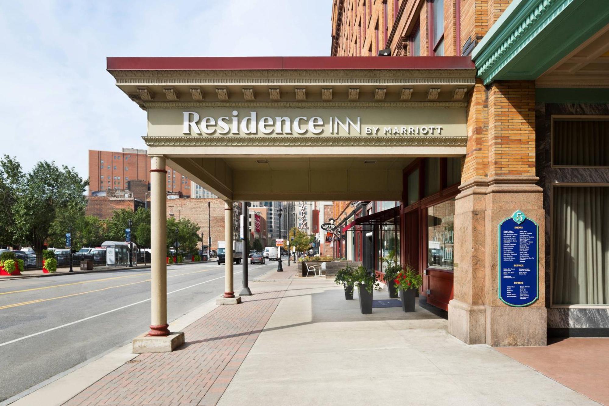 Residence Inn By Marriott Cleveland Downtown Bagian luar foto