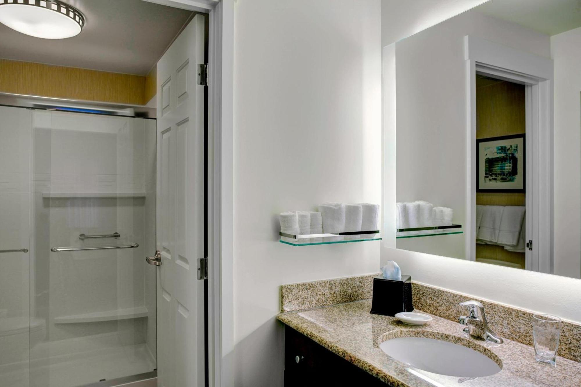 Residence Inn By Marriott Cleveland Downtown Bagian luar foto