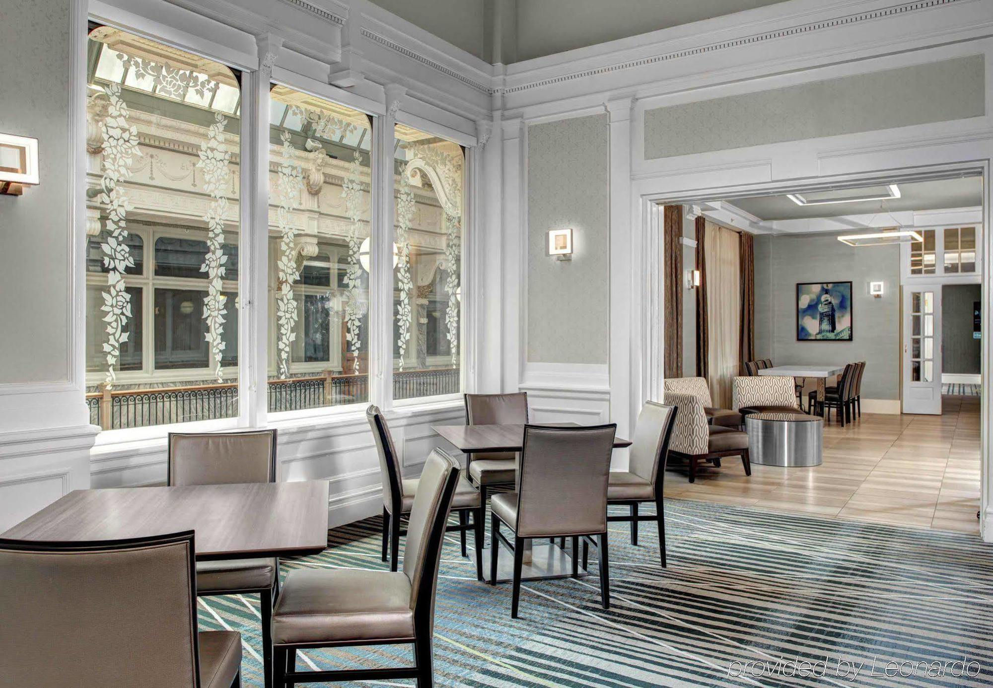 Residence Inn By Marriott Cleveland Downtown Bagian luar foto